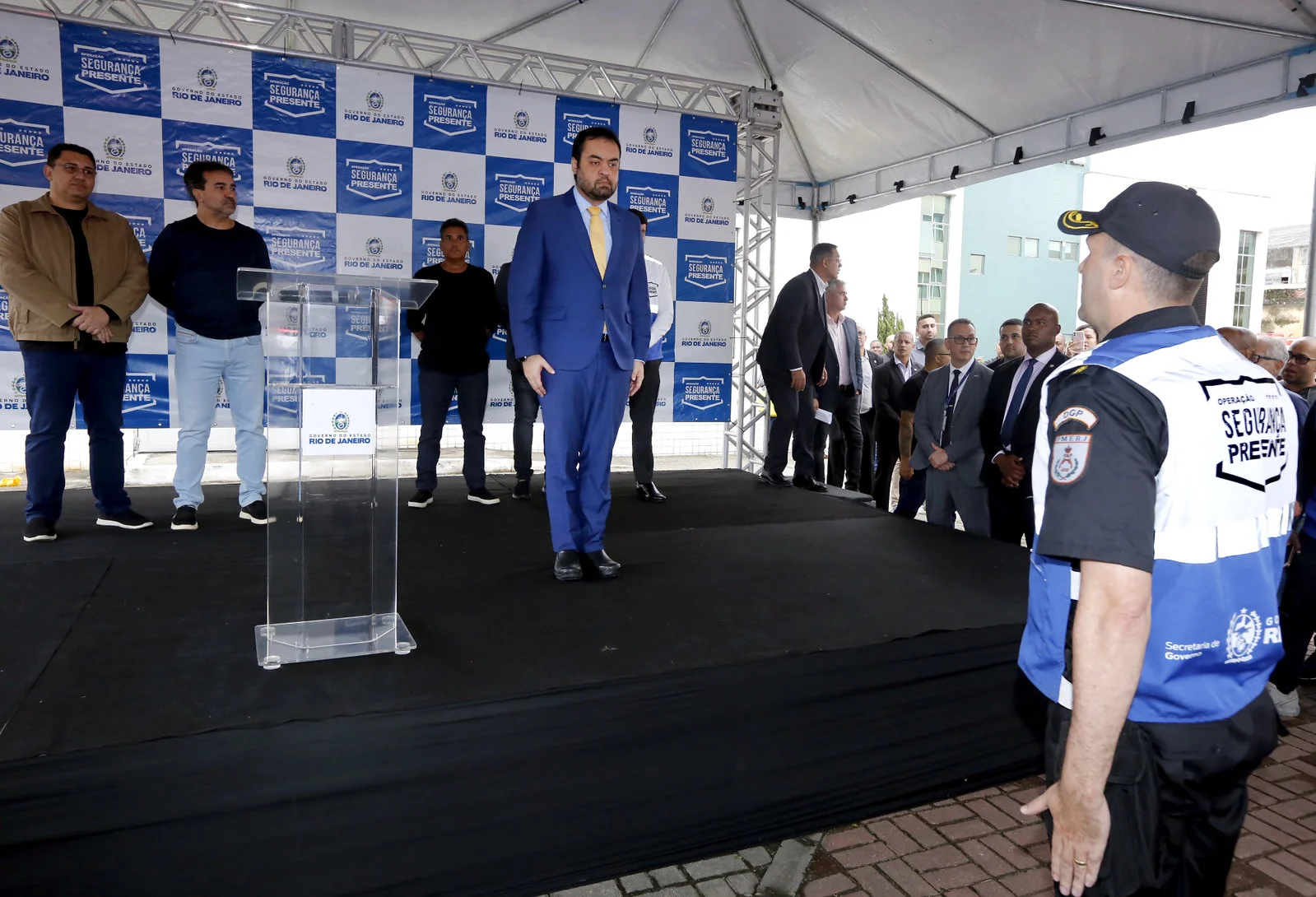 Castro inaugura nova base do Segurança Presente