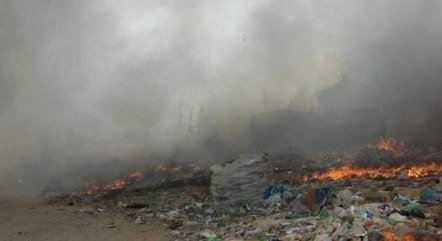 Bombeiros conseguem controlar incêndio em aterro sanitário de Teresópolis