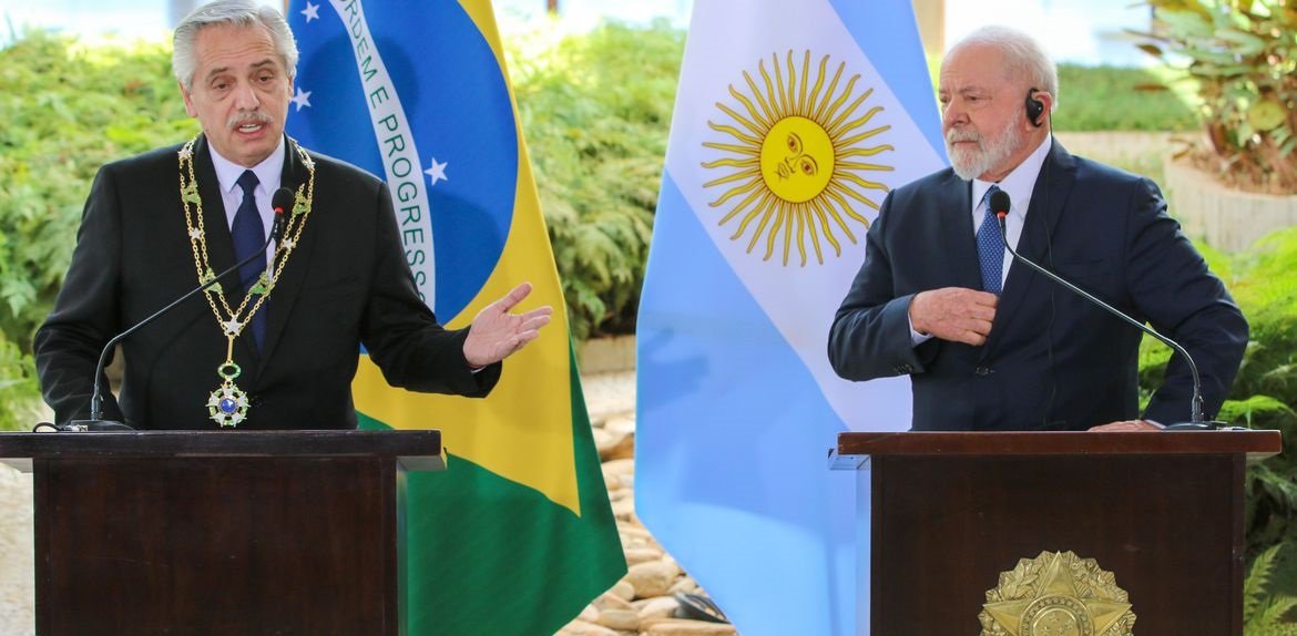 Brasil e Argentina firmam aliança para cooperação econômica e política