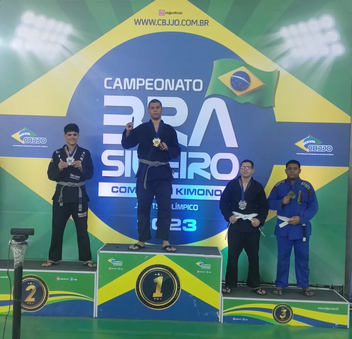 Estudantes do projeto de São Gonçalo arrebatam medalhas em competições de destaque