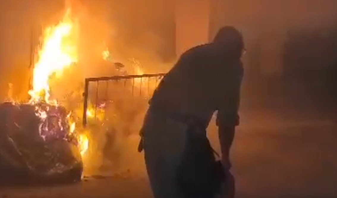 Incêndio atinge estacionamento de prédio da Prefeitura do Rio