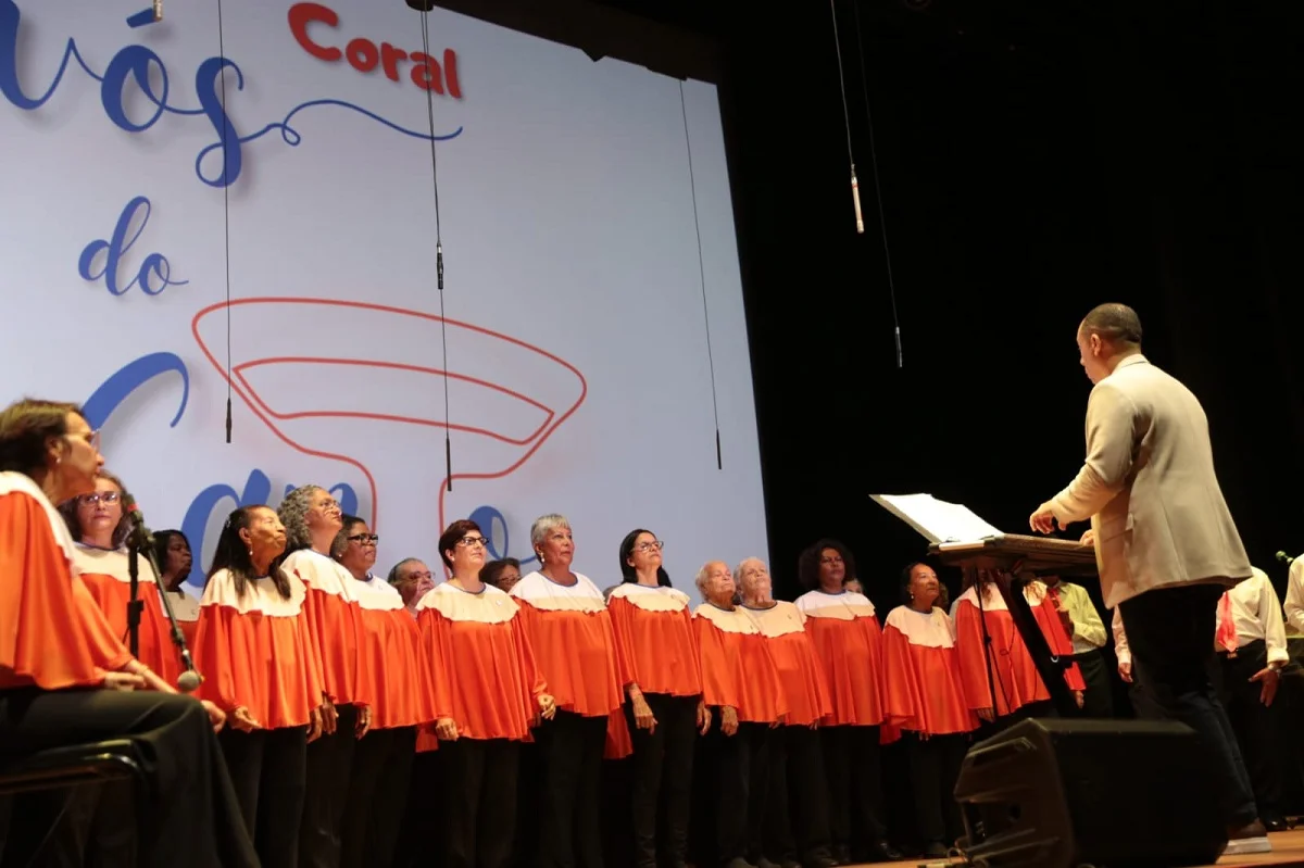 Não perca a apresentação junina do Coral Avós do Canto nesta sexta-feira