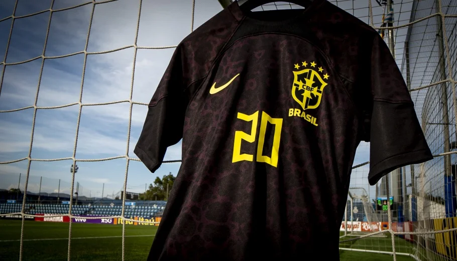Pela 1ª vez na história Seleção Brasileira jogará de uniforme preto