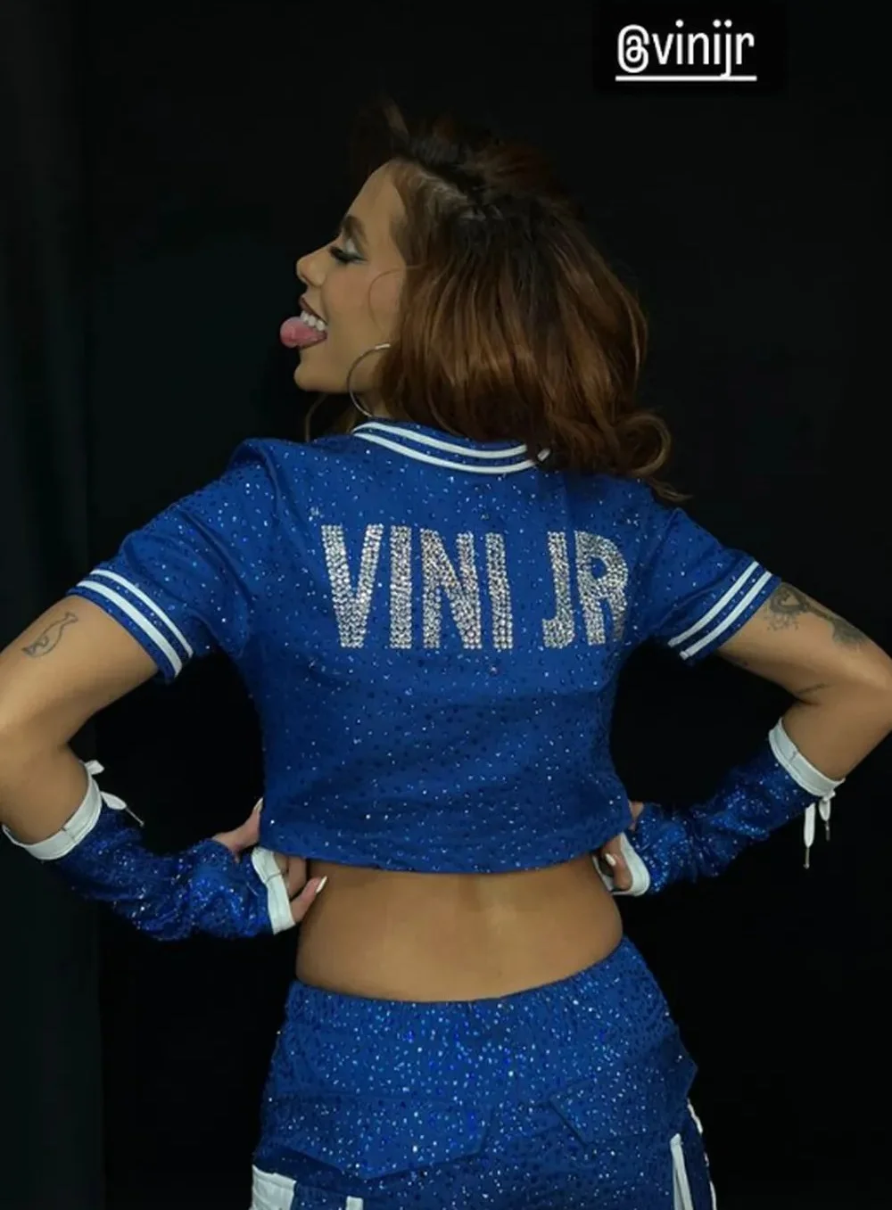 Anitta canta na final da Liga dos Campeões