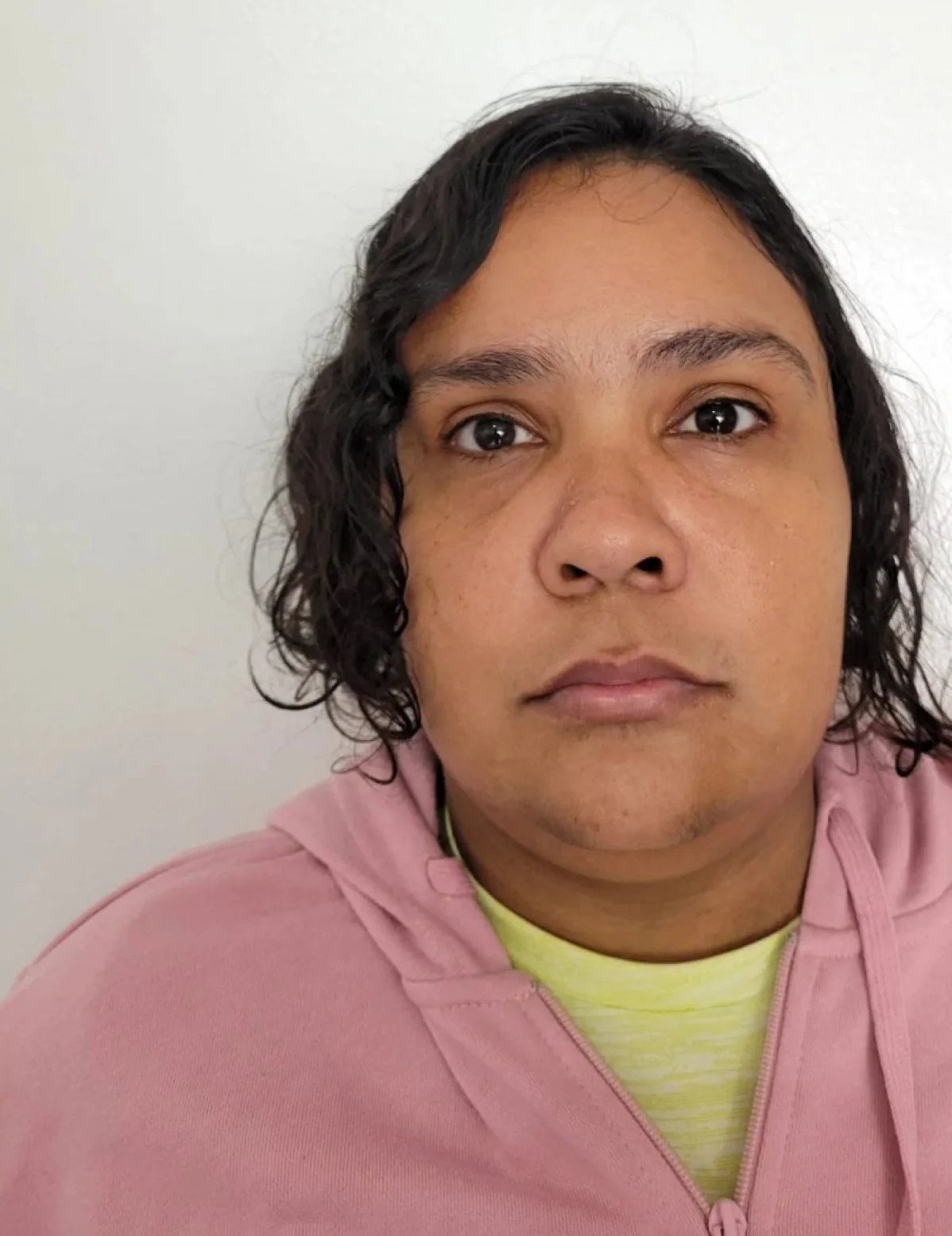 Acusada de se passar por criança autista, mulher é liberada provisoriamente pela justiça