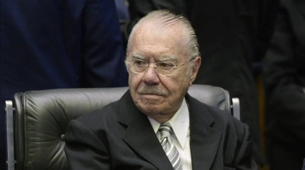 Aos 93 anos, ex-presidente José Sarney é hospitalizado após acidente doméstico