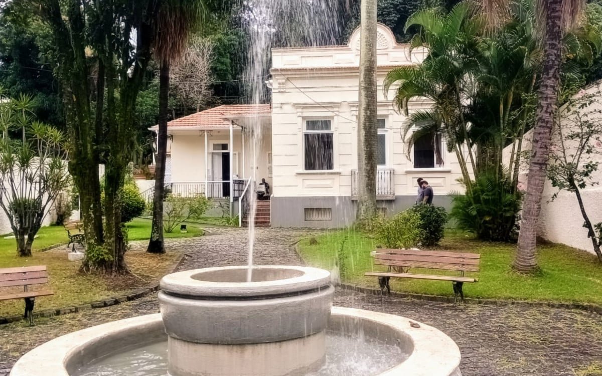 Após restauração, Casa de Oliveira Vianna reabre visitantes no Fonseca