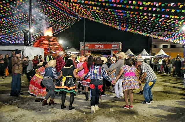 Arraiá de Maricá 2023: Palco de Itaipuaçu é sucesso absoluto na abertura do evento