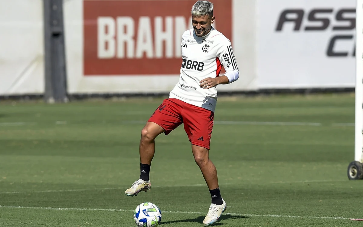 Mundo Árabe quer tirar Arrascaeta do Flamengo