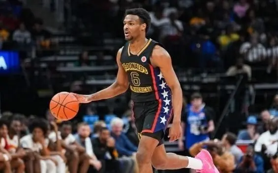 Bronny James sofre parada cardíaca e está em condição estável