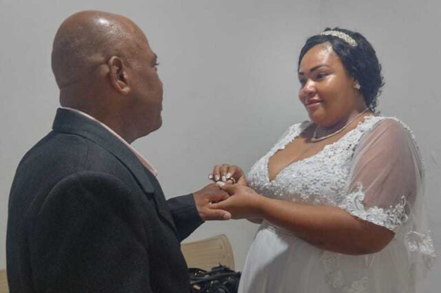 Campos celebra casamento entre moradores de rua
