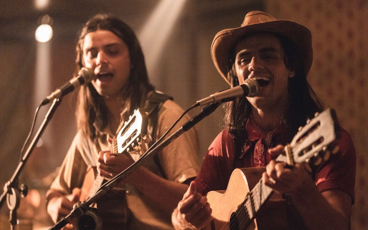 Chitãozinho e Xororó: a história da dupla sertaneja ganha vida em nova série biográfica