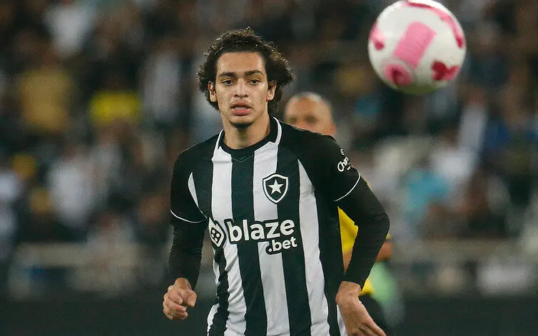 Clube inglês faz proposta milionária pelo jovem talento Matheus Nascimento, informa site