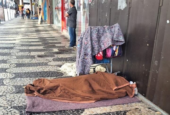 Diagnóstico sobre população de rua em Niterói é urgente
