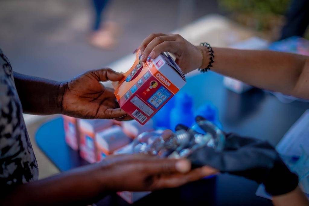 Enel promove troca de lâmpadas em Niterói