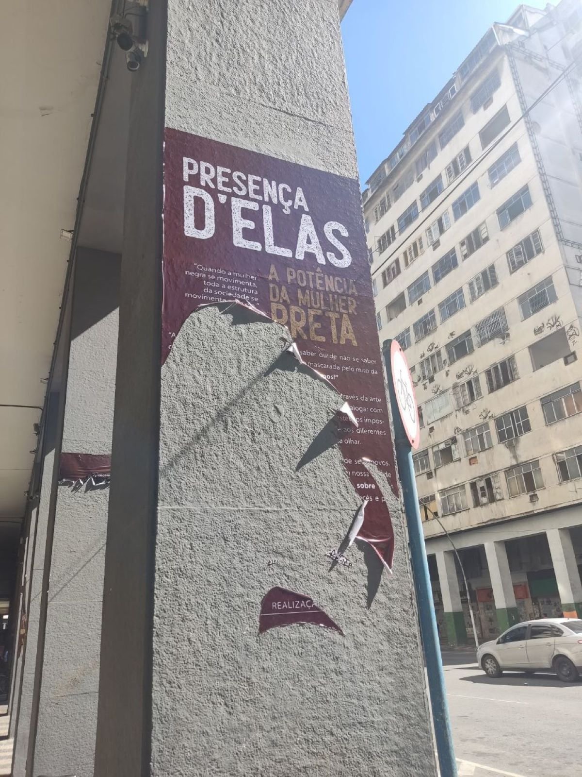 Exposição sobre mulheres negras é vandalizada em Niterói