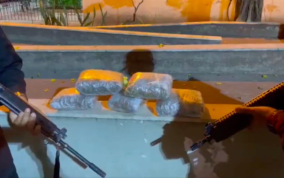 Homem é capturado em flagrante com 2 kg de maconha escondidos no carro