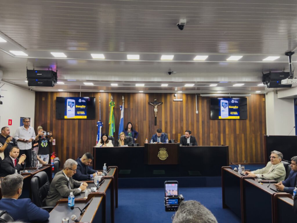 Magdala Furtado é empossada como prefeita de Cabo Frio