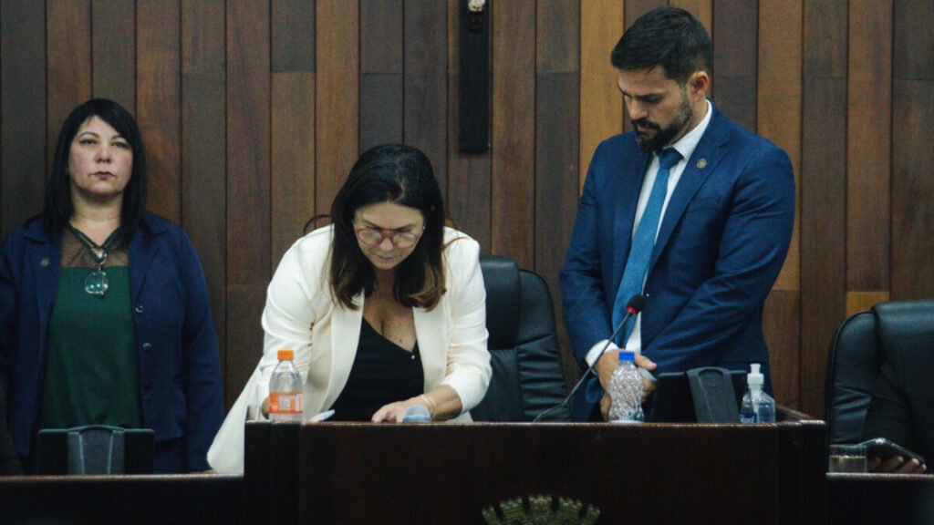 Magdala Furtado é empossada como prefeita de Cabo Frio
