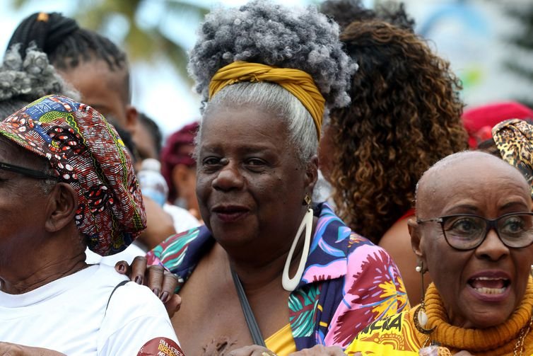 Marcha das Mulheres Negras toma conta de Copacabana