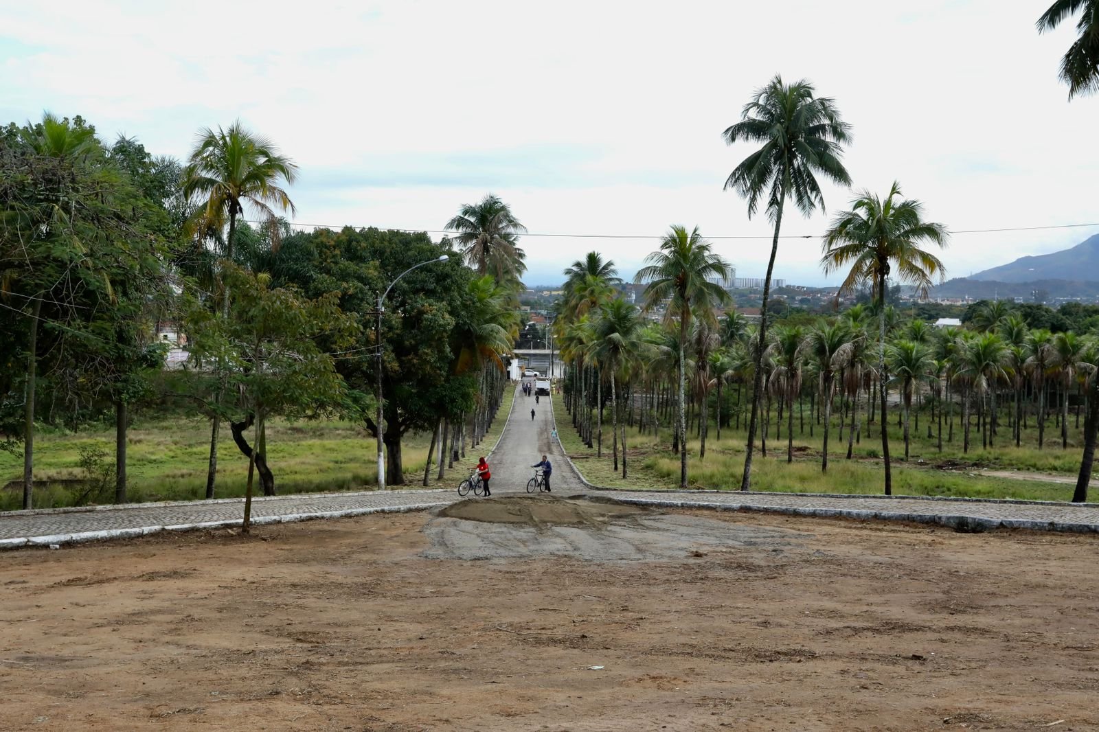Prefeitura anuncia construção do parque da Cesário de Melo, em Inhoaíba