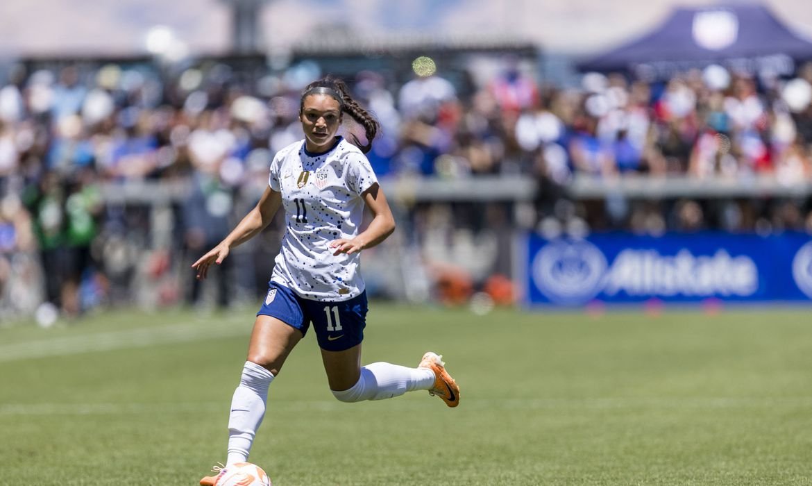Seleção dos EUA conquista vitória dominante sobre o Vietnã