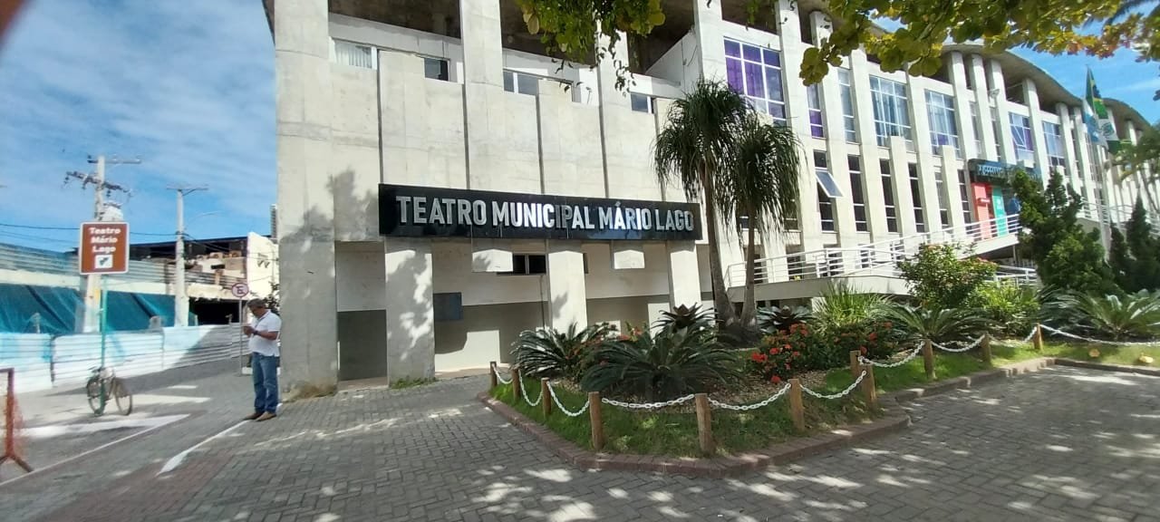 Teatro Mário Lago recebe "Allan Kardec" no próximo sábado em Saquarema