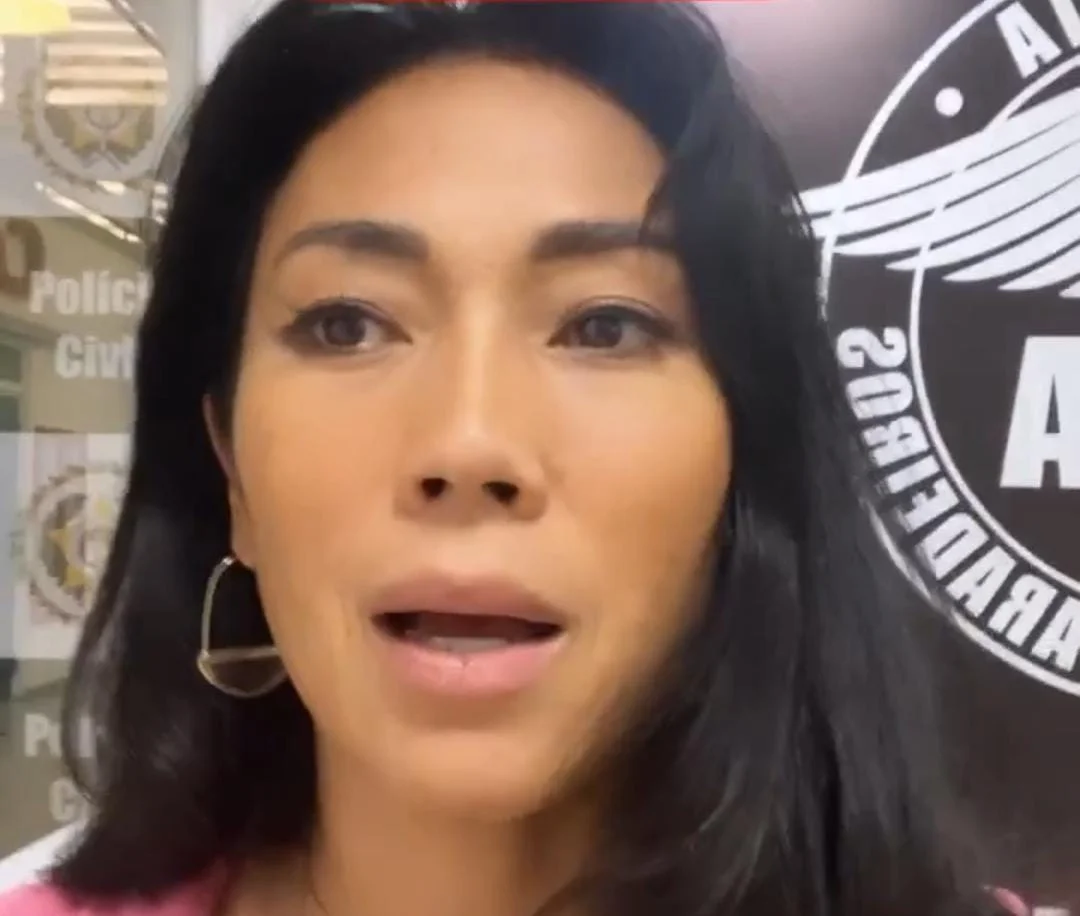 Atriz Danni Suzuki vai à delegacia e pede por ajuda desesperada