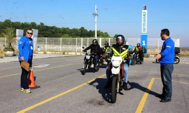 Detran oferece curso para mototáxi