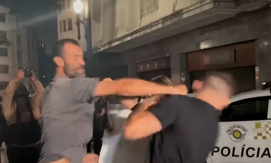 Ex-deputado Arthur do Val é agredido em protesto contra violência
