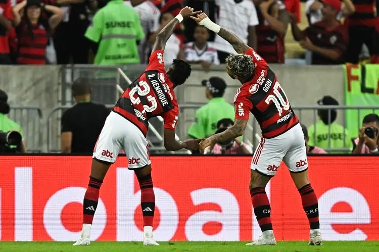 Flamengo vence o Olimpia por 1 a 0 e garante vantagem nas oitavas de final da Libertadores