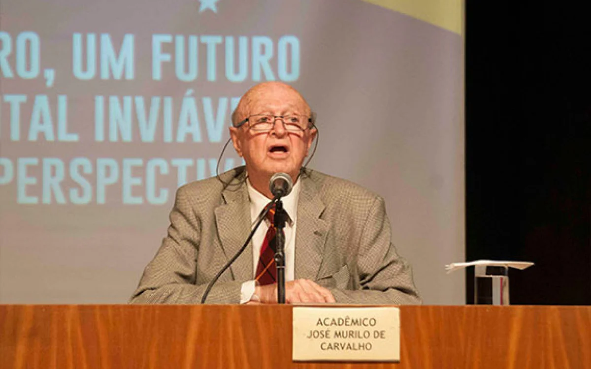 Historiador José Murilo de Carvalho morre aos 84 anos