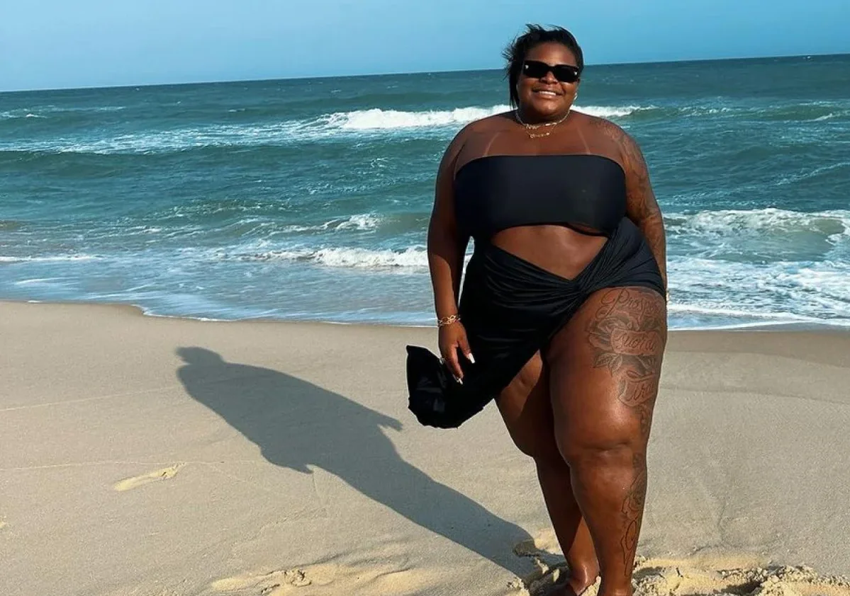 Jojo Todynho rebate críticas sobre ida a praia recém-operada