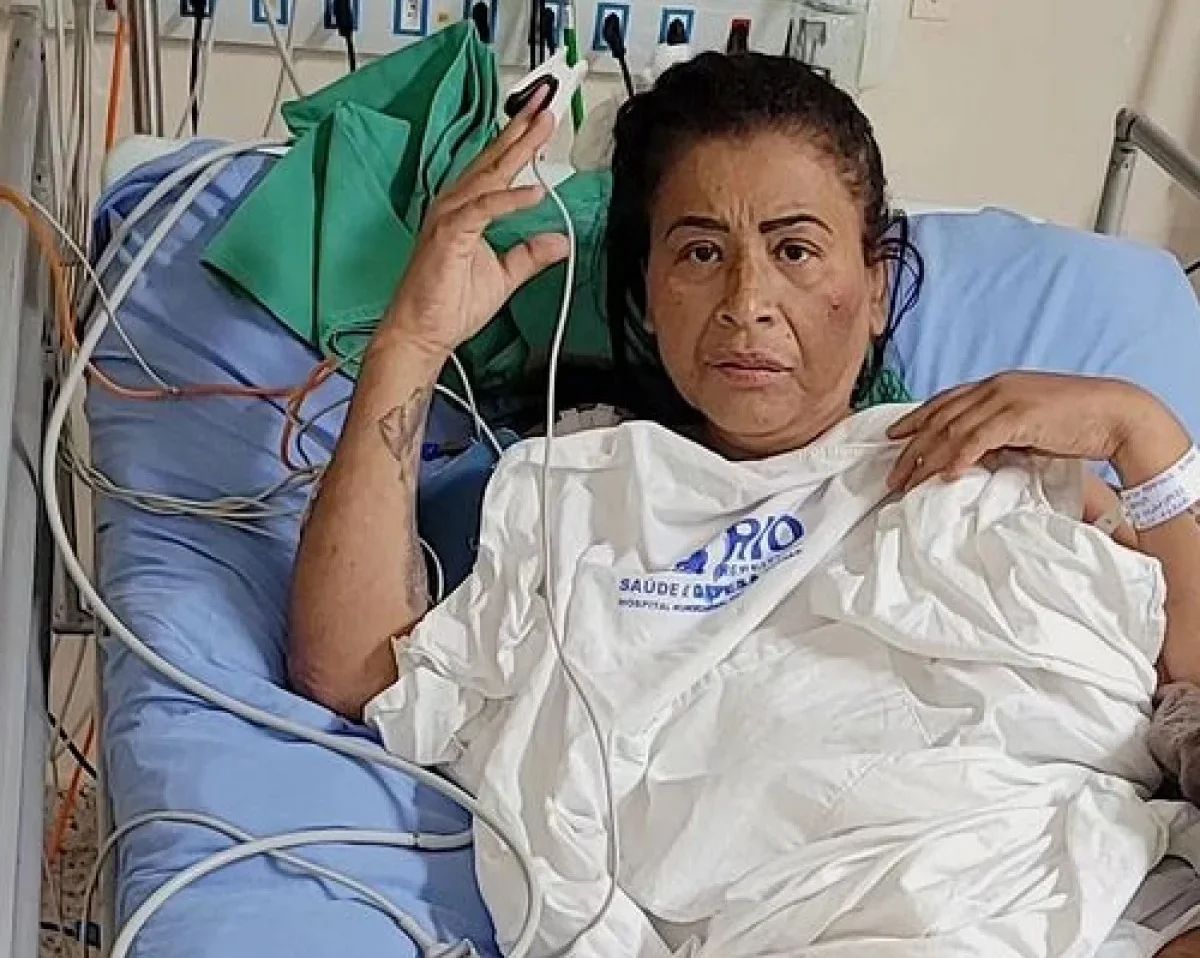 MC Katia pede ajuda aos fãs após ter que amputar a perna