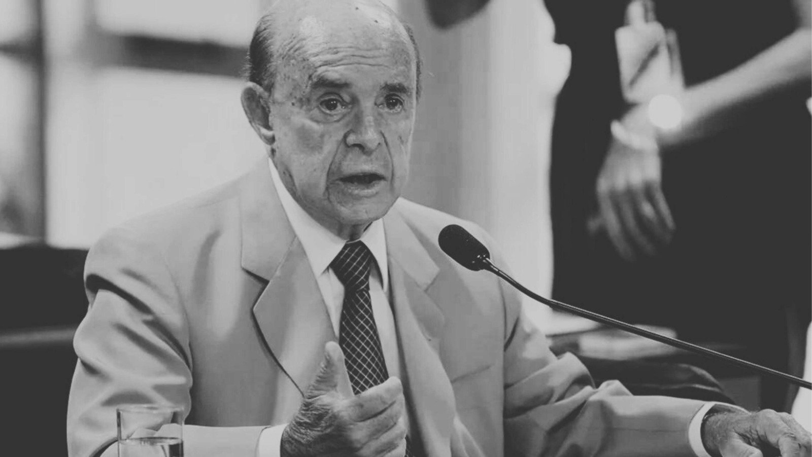 Morre o ex-governador Francisco Dornelles