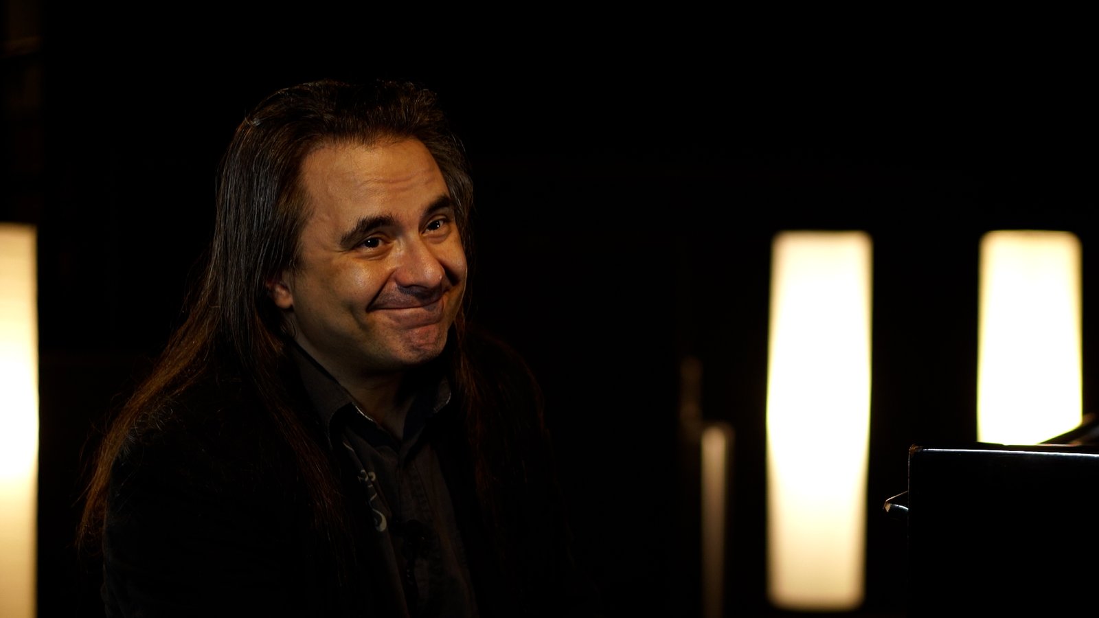 Segundo filme sobre Andre Matos revela detalhes da criação do Angra e sucesso da banda