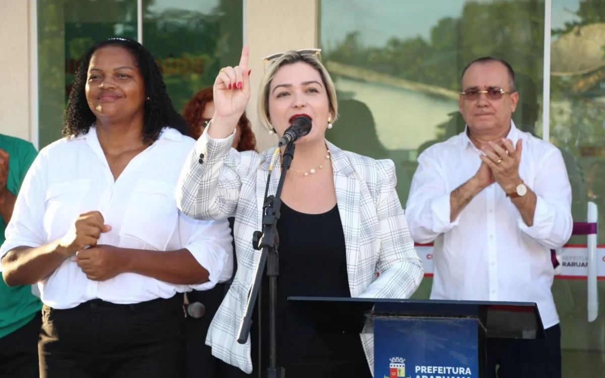 Araruama: TCE aprova contas da prefeita Lívia Bello