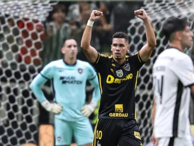 Botafogo tem gol mal anulado e perde para o Galo