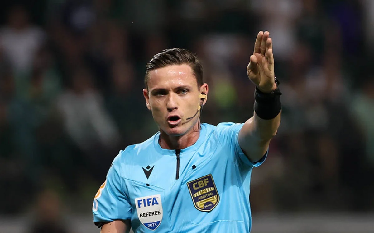 CBF escala arbitragem para duelo entre Botafogo e Atlético-MG
