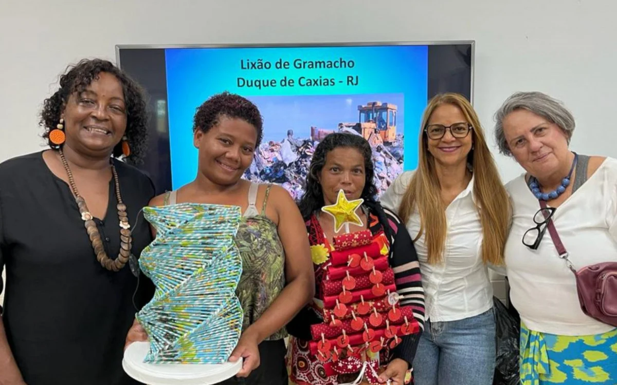 Catadoras de Araruama integram projeto de arte e sustentabilidade