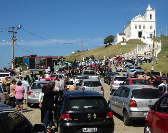 Círio das Rodas reúne milhares de devotos em Saquarema
