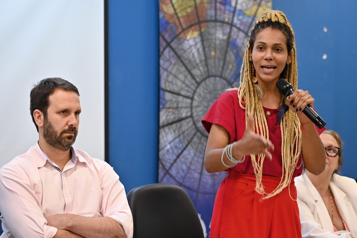 Confusão em Sessão da Câmara de Niterói repercute na Alerj: "transfobia"
