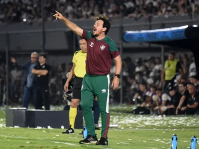 Diniz supera marca pessoal de tempo no comando de um time