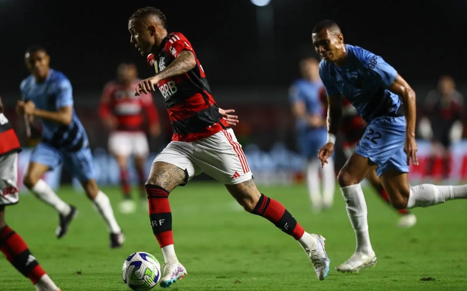 Flamengo perde vergonhosamente para o Athlético-PR pelo Brasileirão