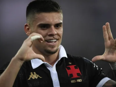 Fluminense perde de 'quatro' pro Vasco pelo Brasileirão