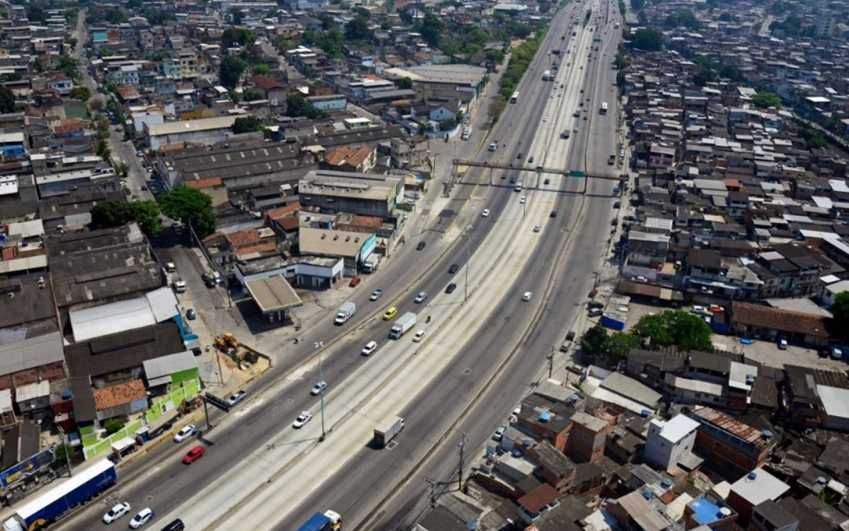 Governo estuda ampliar atuação da PRF na Avenida Brasil