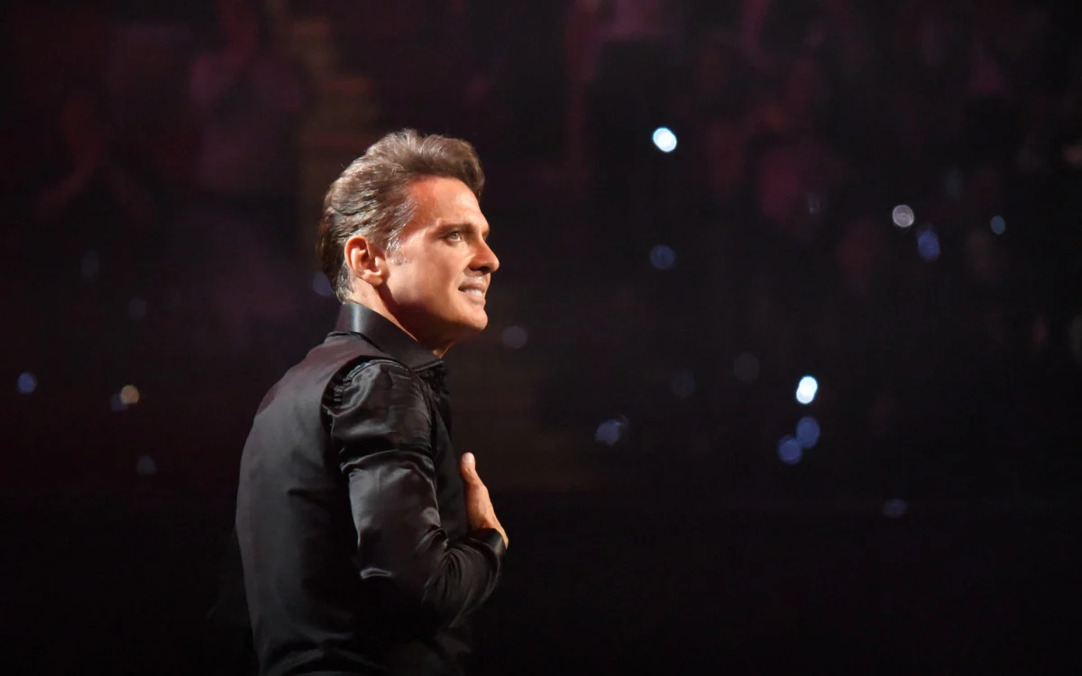 Luis Miguel fará única apresentação no Brasil em 2024