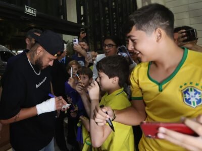 Mais 12 jogadores se apresentam à Seleção Brasileira para estreia nas Eliminatórias