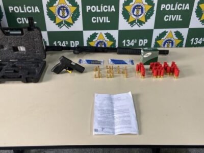 Polícia prende homem com armas de fogo e munições dentro de condomínio