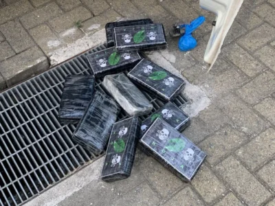 Polícia prende trio com cocaína em Angra dos Reis